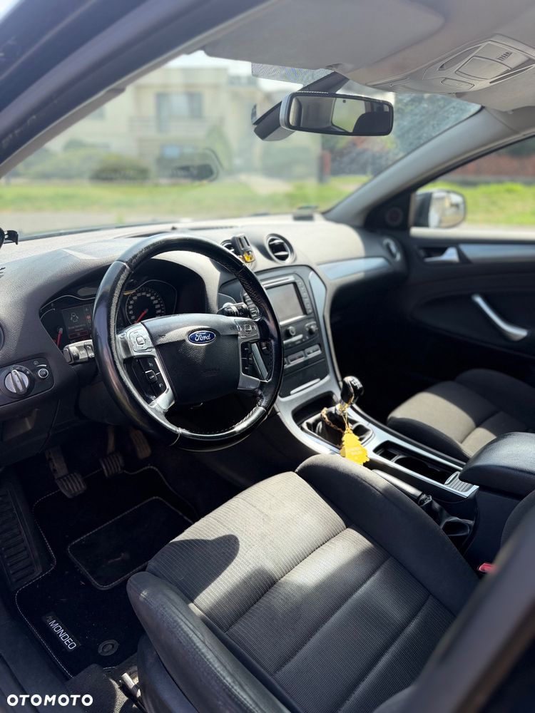 Ford Mondeo - 11