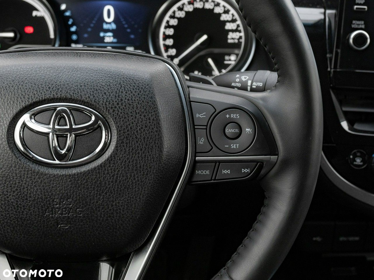 Toyota Camry 2.5 Hybrid Executive CVT - 20