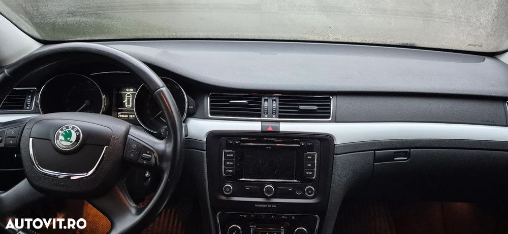 Skoda Superb 2.0 TDI Elegance - 10