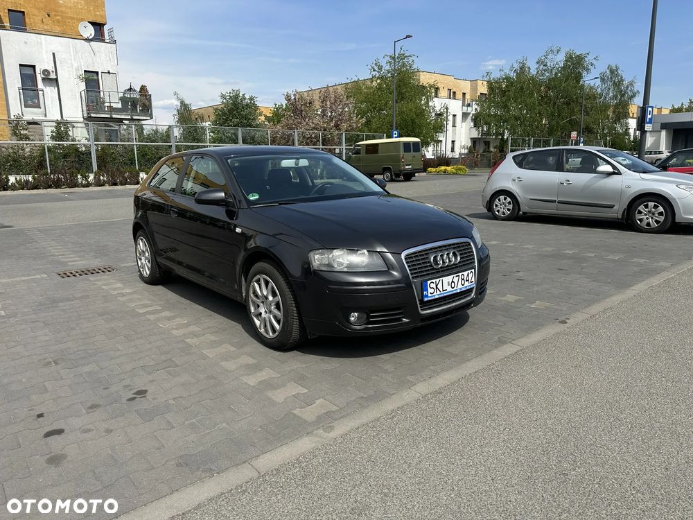 Audi A3 3-drzwiowe 1.6 Attraction - 8