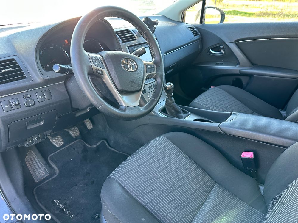 Toyota Avensis 1.8 Premium - 5