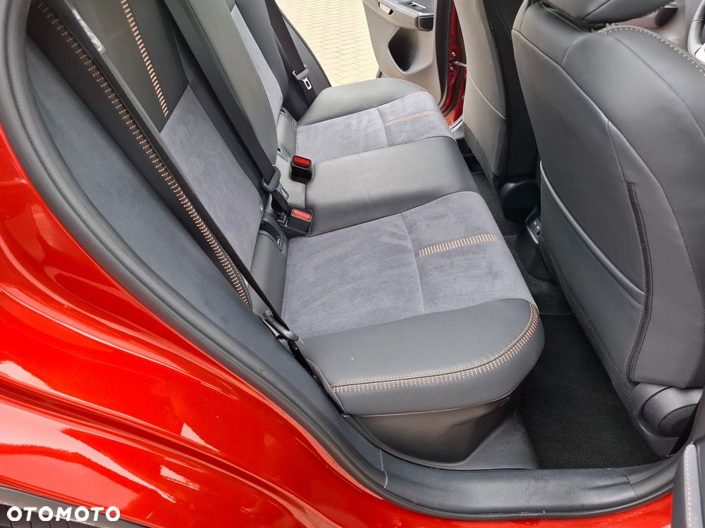 Lexus LBX 1.5 Hybrid Cool - 20