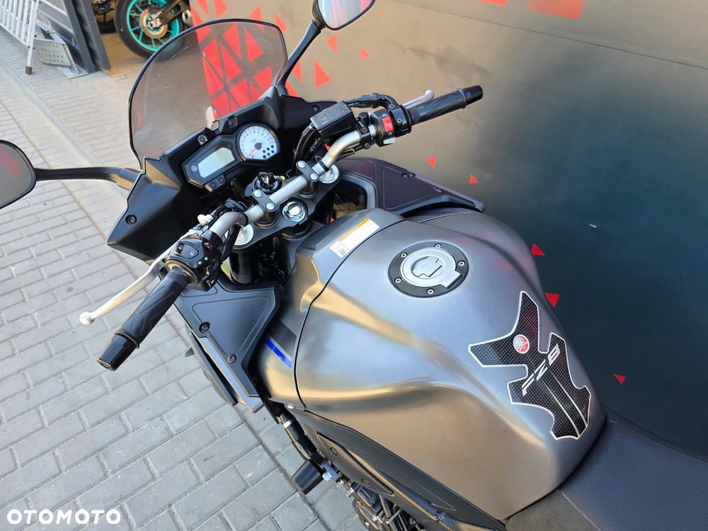 Yamaha FZ8 - 23