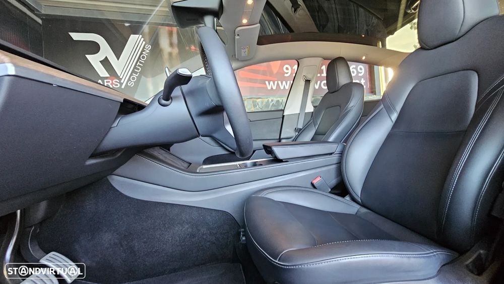 Tesla Model Y Performance Dual Motor AWD - 38