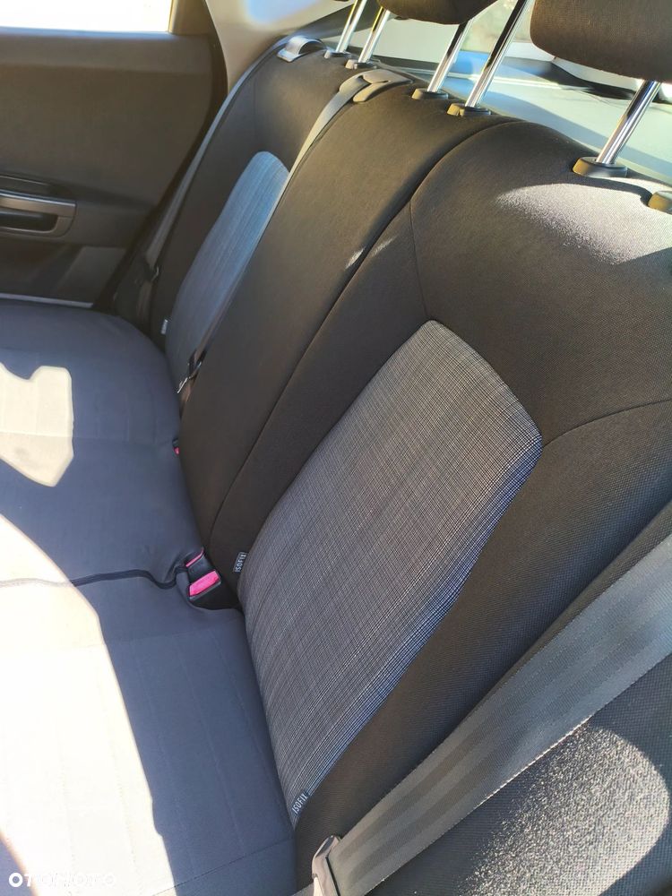 Kia Ceed - 13