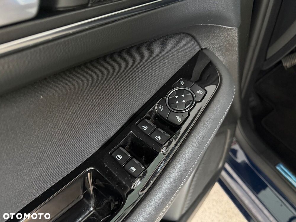 Ford S-Max 2.0 EcoBlue Titanium - 21