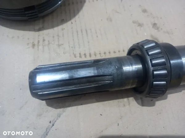 Kosz przedniego napędu Z46 przystawka Massey Ferguson 6170 - 9