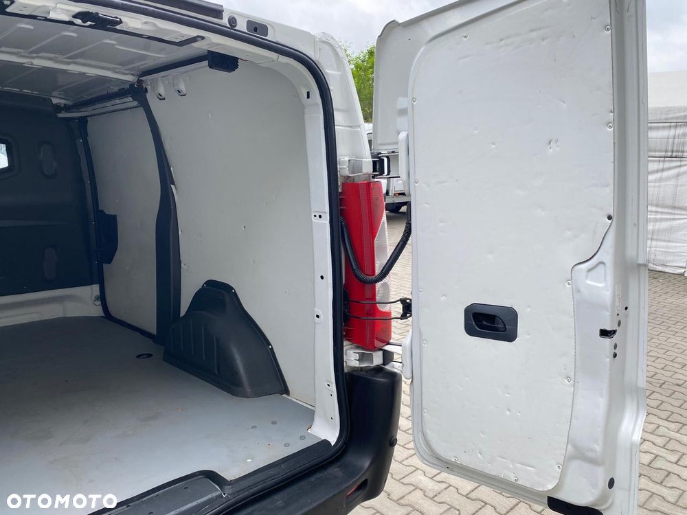 Peugeot Expert - 26