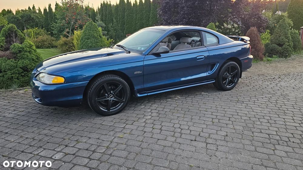 Ford Mustang - 12