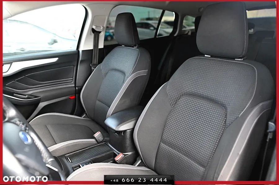 Ford Focus 1.5 EcoBlue STart-Stopp-System TITANIUM - 21