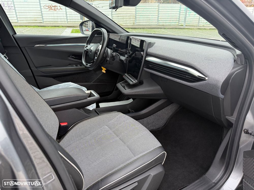 Renault Master E-Tech - 10