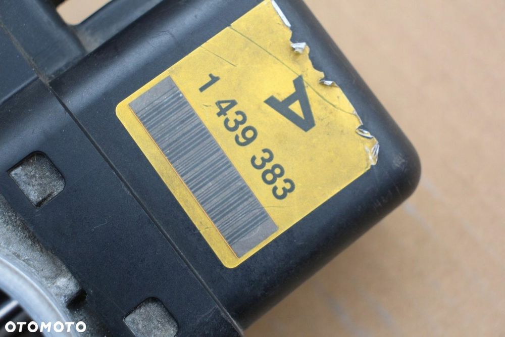 Przepustnica BMW e46 e39 e38 M52TU 1439383 ŻÓŁTA - 1