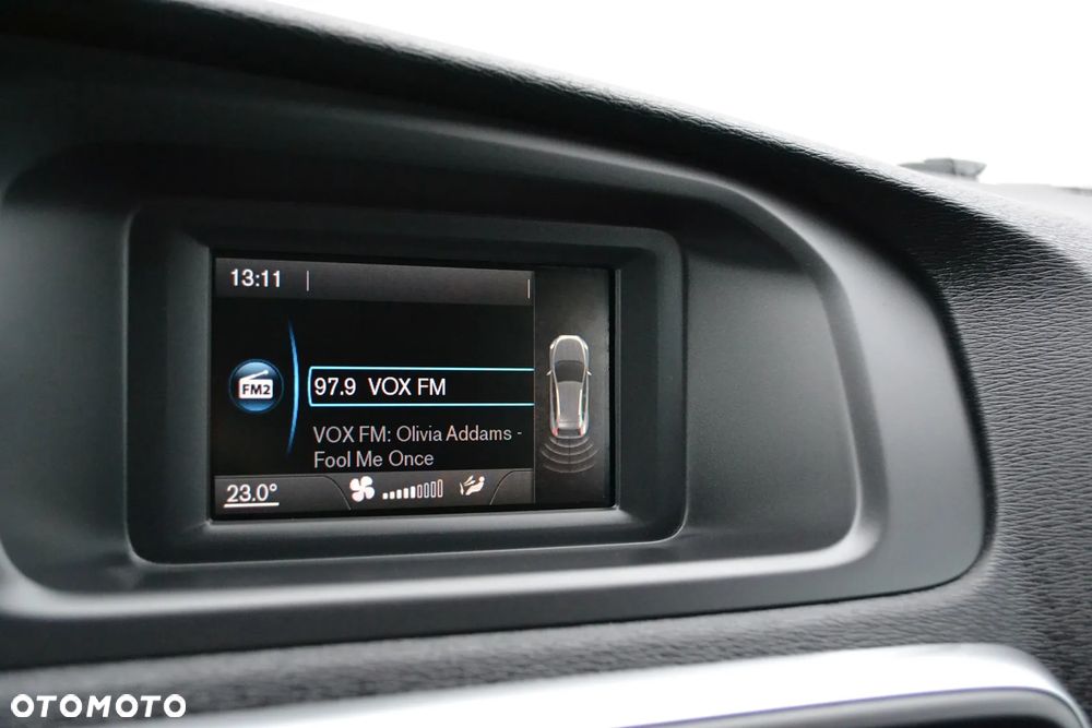 Volvo V40 Cross Country D2 Momentum - 8