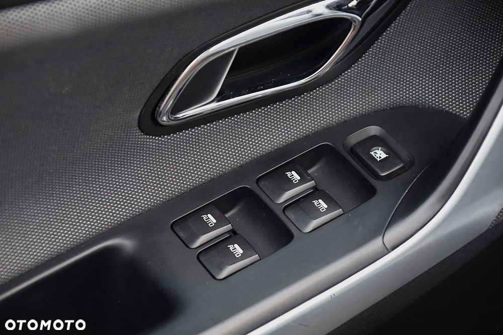 Kia Ceed 1.6 CRDi 128 Fifa World Cup Edition - 28