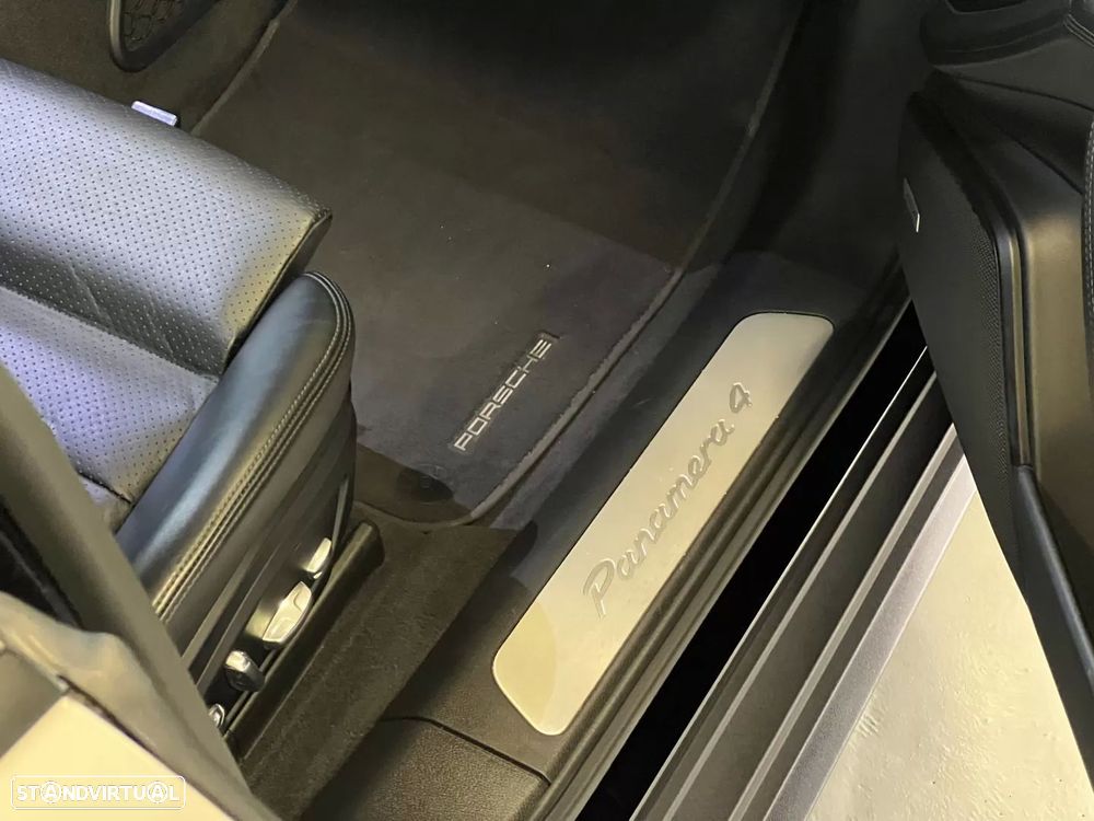 Porsche Panamera Sport Turismo 4 E-Hybrid - 7