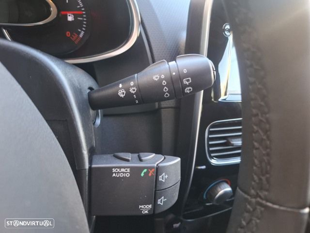 Renault Clio 0.9 TCe Limited - 23