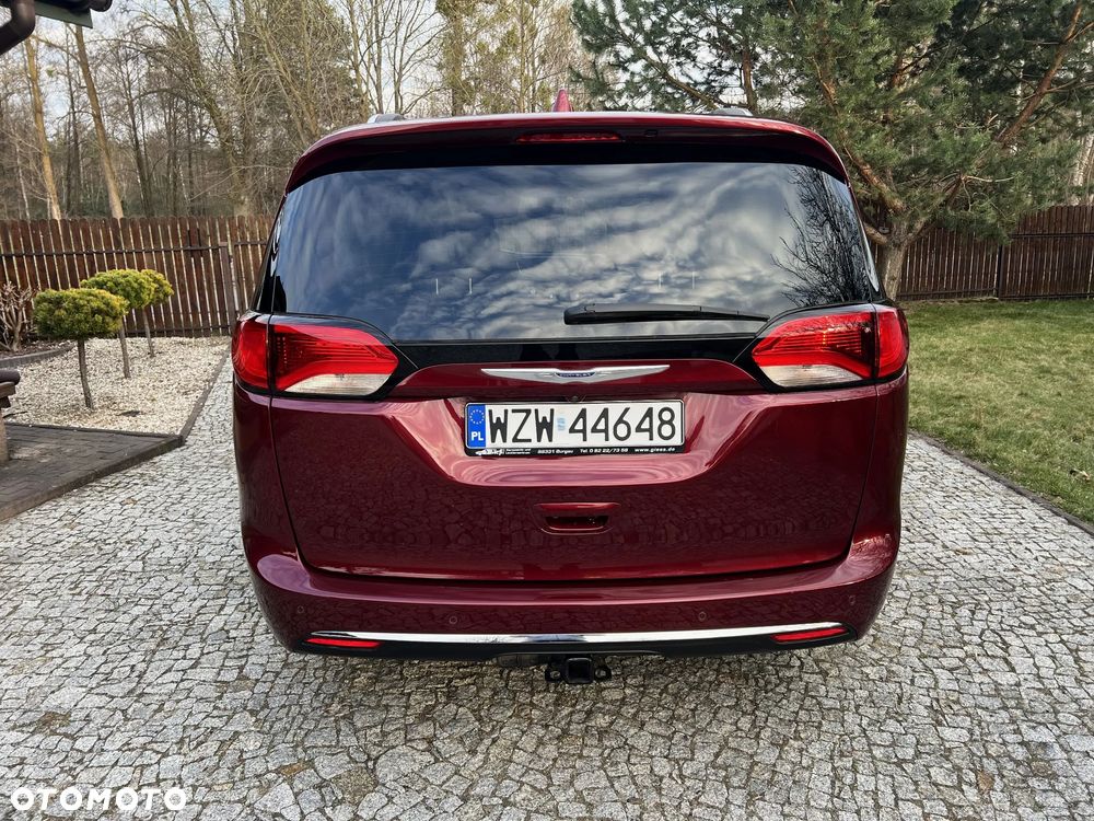 Chrysler Pacifica - 6