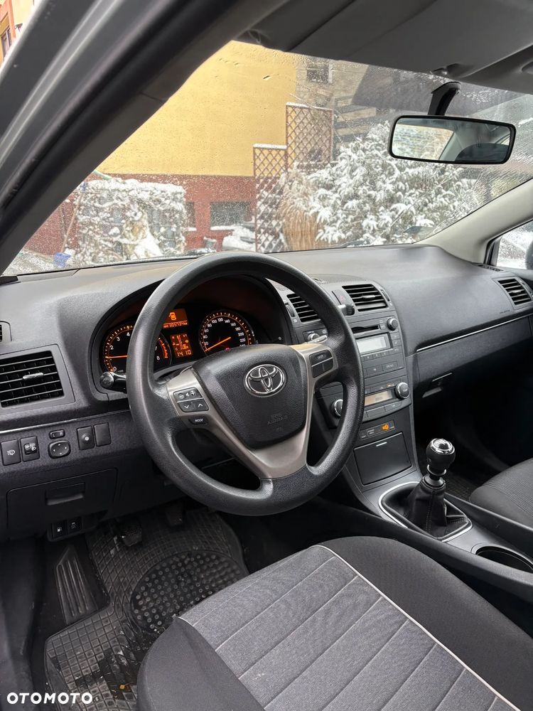 Toyota Avensis 1.6 Luna - 7