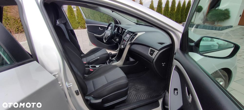 Hyundai i30 1.4 Classic + - 14