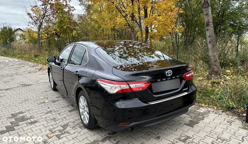 Toyota Camry 2.5 Hybrid Comfort CVT - 2