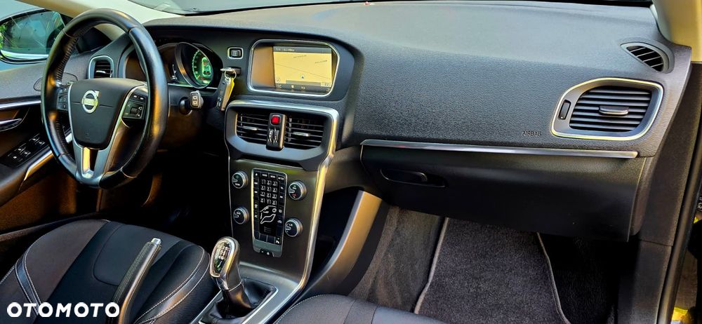 Volvo V40 D2 Momentum - 18