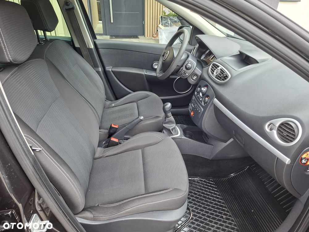 Renault Clio - 9