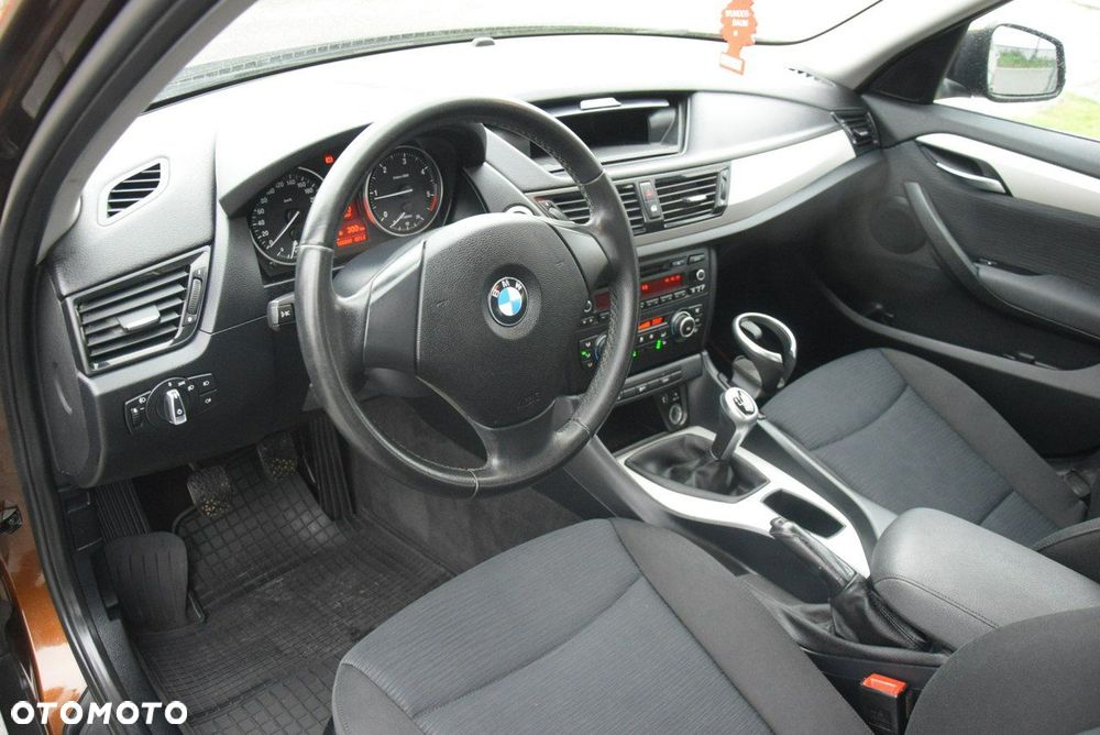 BMW X1 sDrive18d - 23
