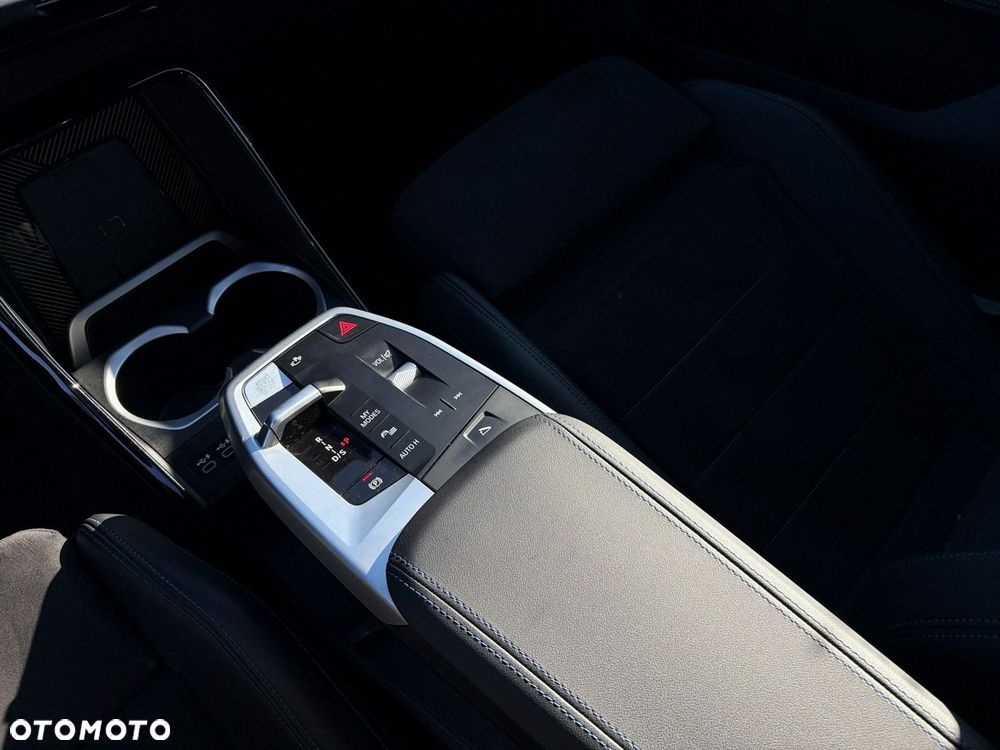 BMW X1 sDrive20i mHEV sport - 23