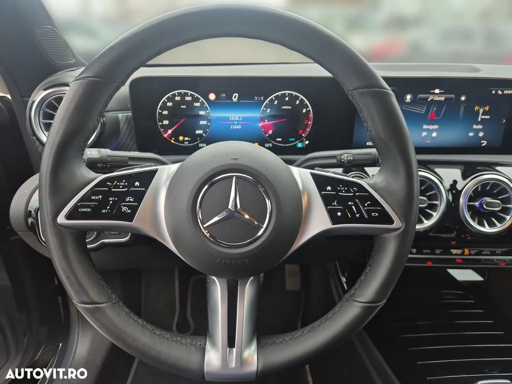 Mercedes-Benz CLA 180 7G-DCT - 12