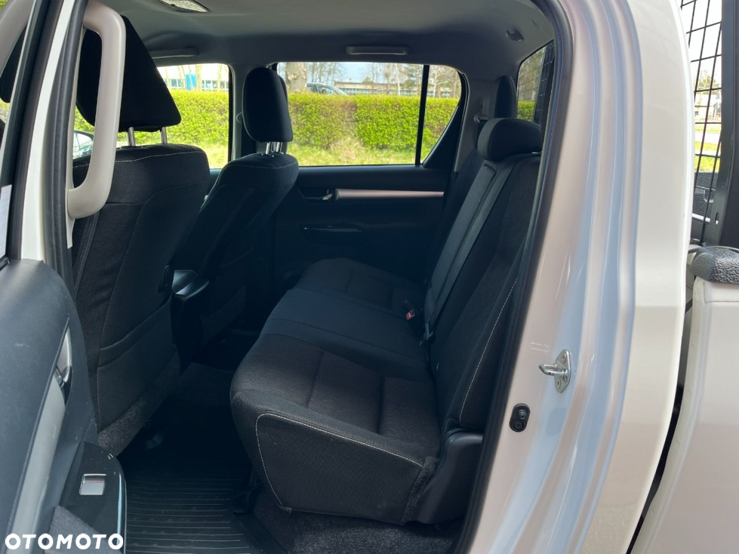 Toyota Hilux 4x4 Double Cab Autm Executive - 22