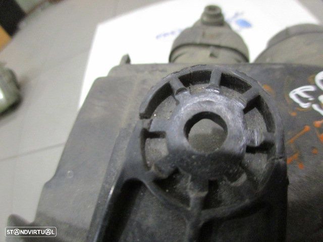 Farol Far1754 LAND ROVER FREELANDER 2000 2.0DI 4X4 95CV 5P PRETO ESQ H4 ORIGINAL Apoios Danificados - 4