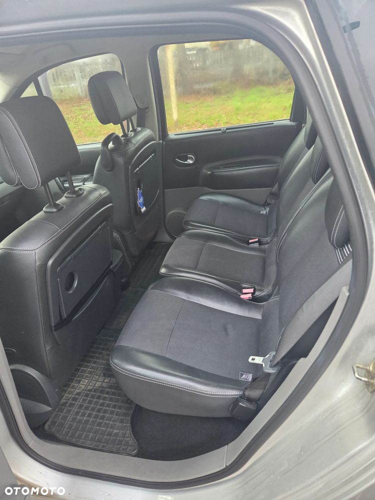 Renault Scenic 2.0 Confort Authentique - 8