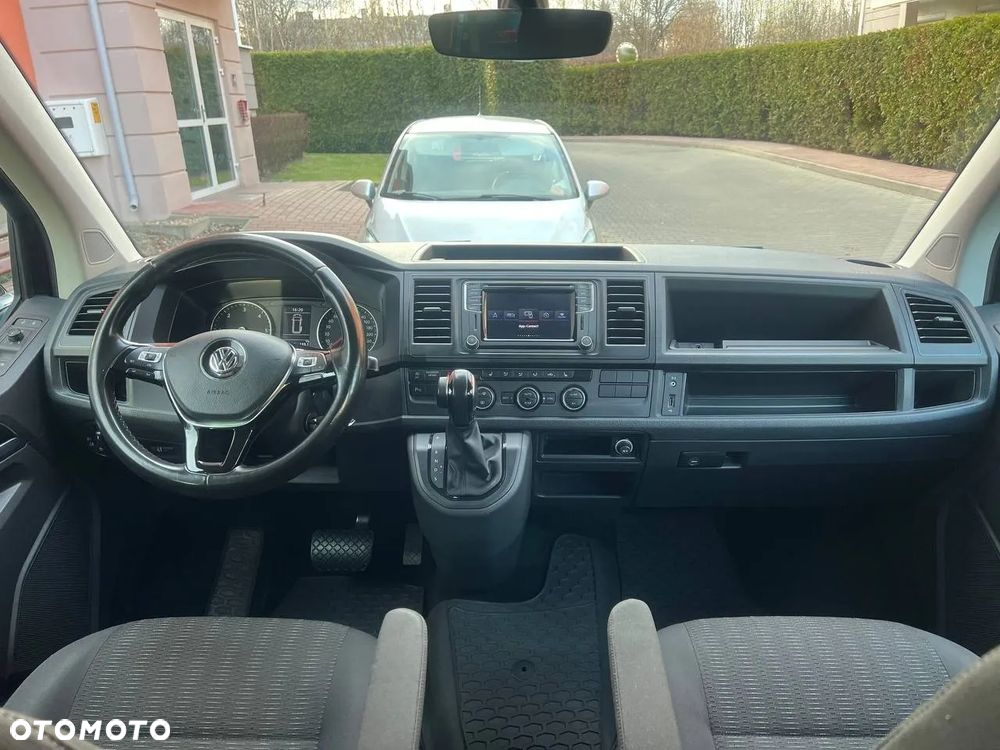 Volkswagen Caravelle - 13