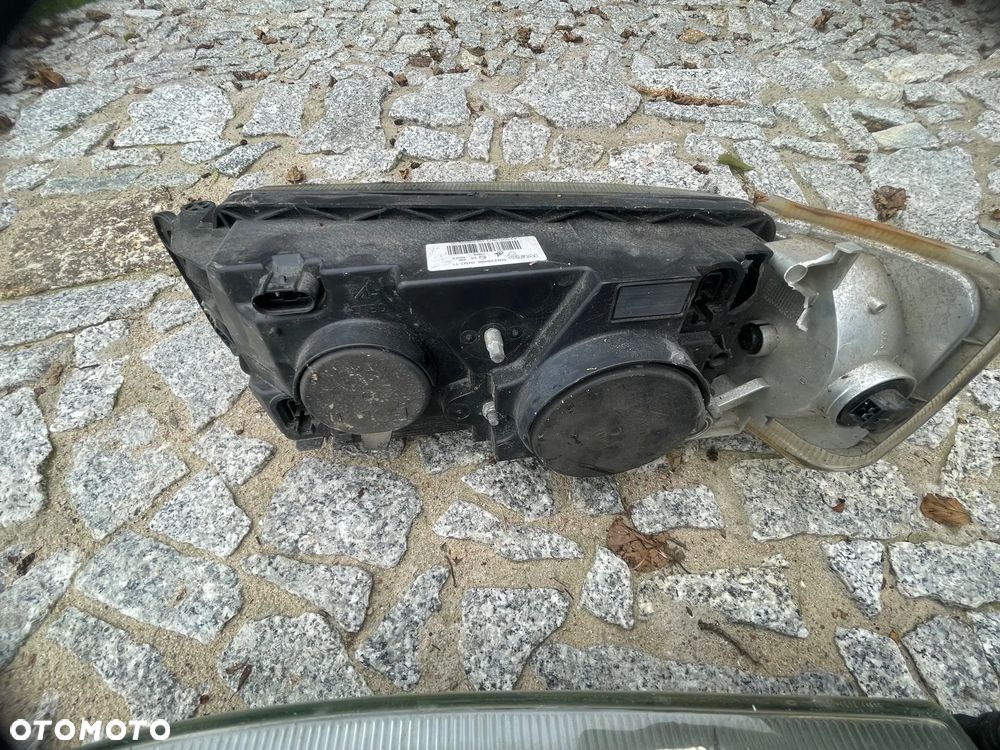 IVECO EUROCARGO STRALIS REFLEKTORY Z KIERUNKOWSKAZAMI - 4