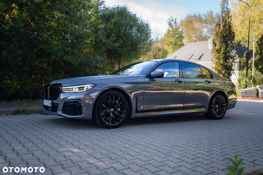 BMW Seria 7 740d xDrive mHEV sport - 9