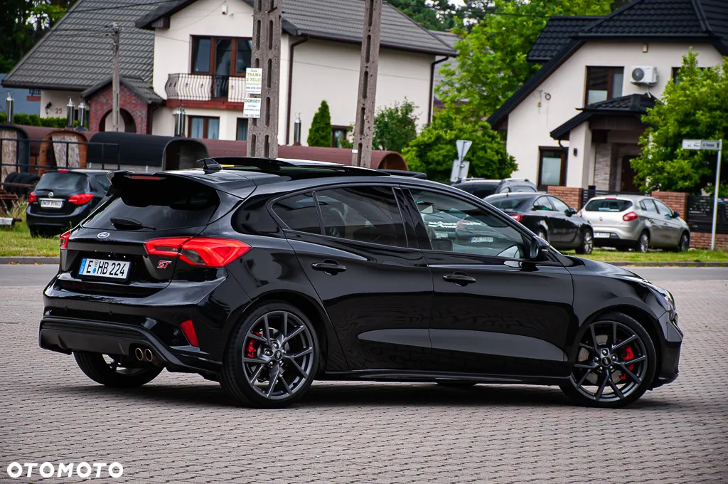 Ford Focus 2.0 EcoBlue ST - 10
