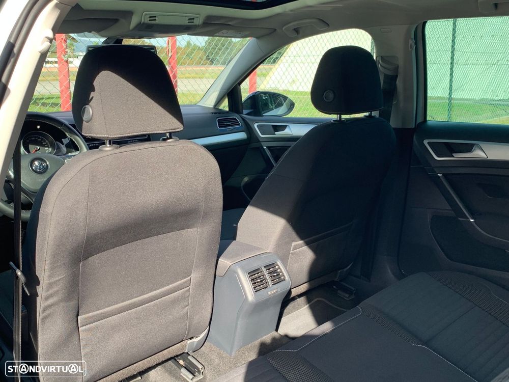 VW Golf 1.6 TDi R-Line - 12