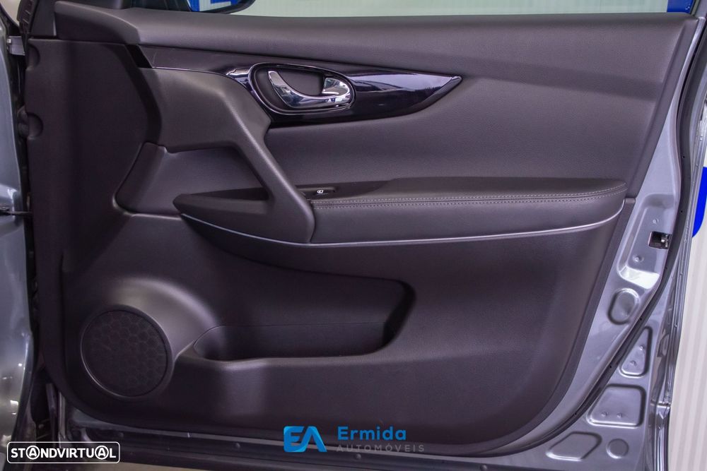 Nissan Qashqai 1.5 dCi N-Connecta - 31