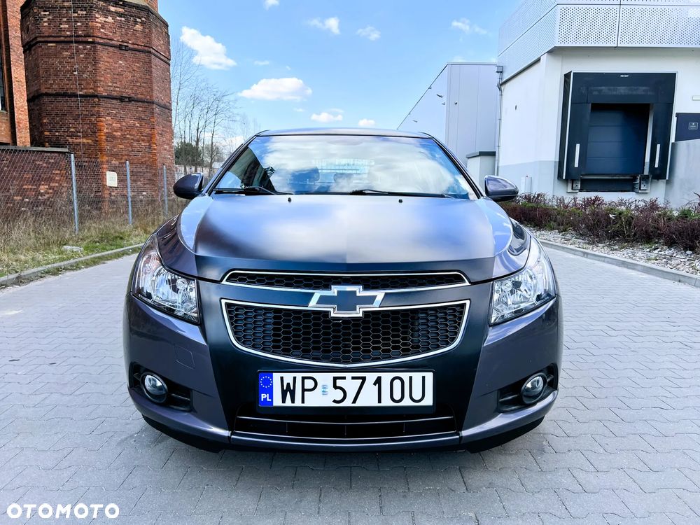 Chevrolet Cruze 1.8 LT+ - 9