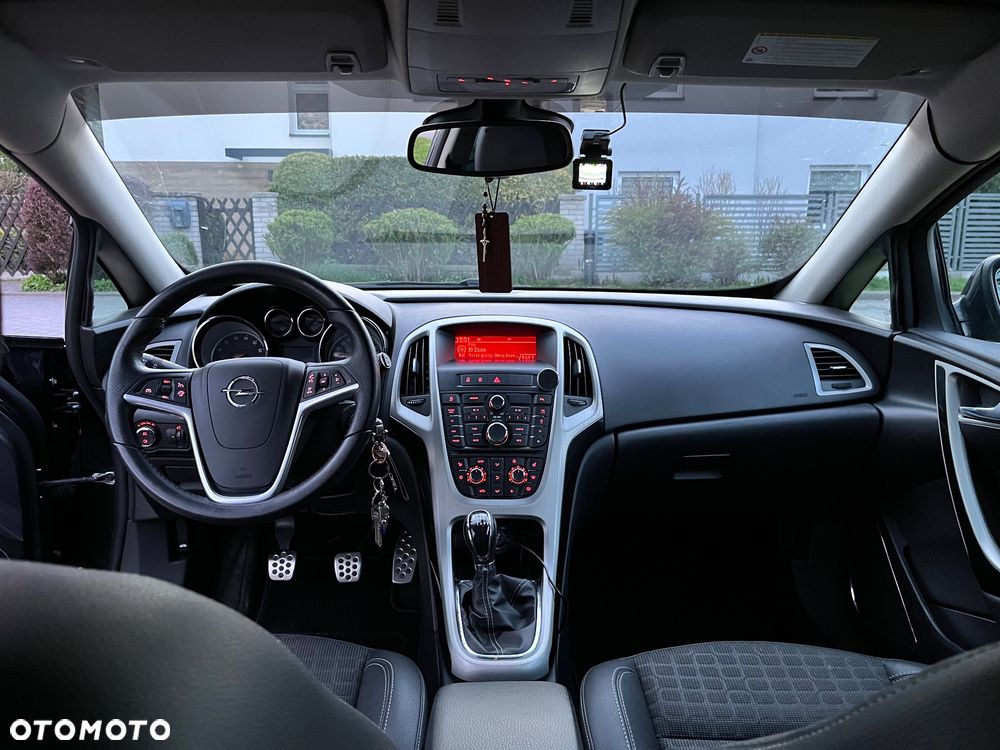 Opel Astra 1.4 Turbo - 10