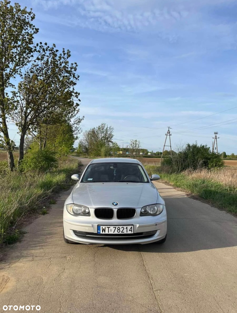 BMW Seria 1 120i - 2