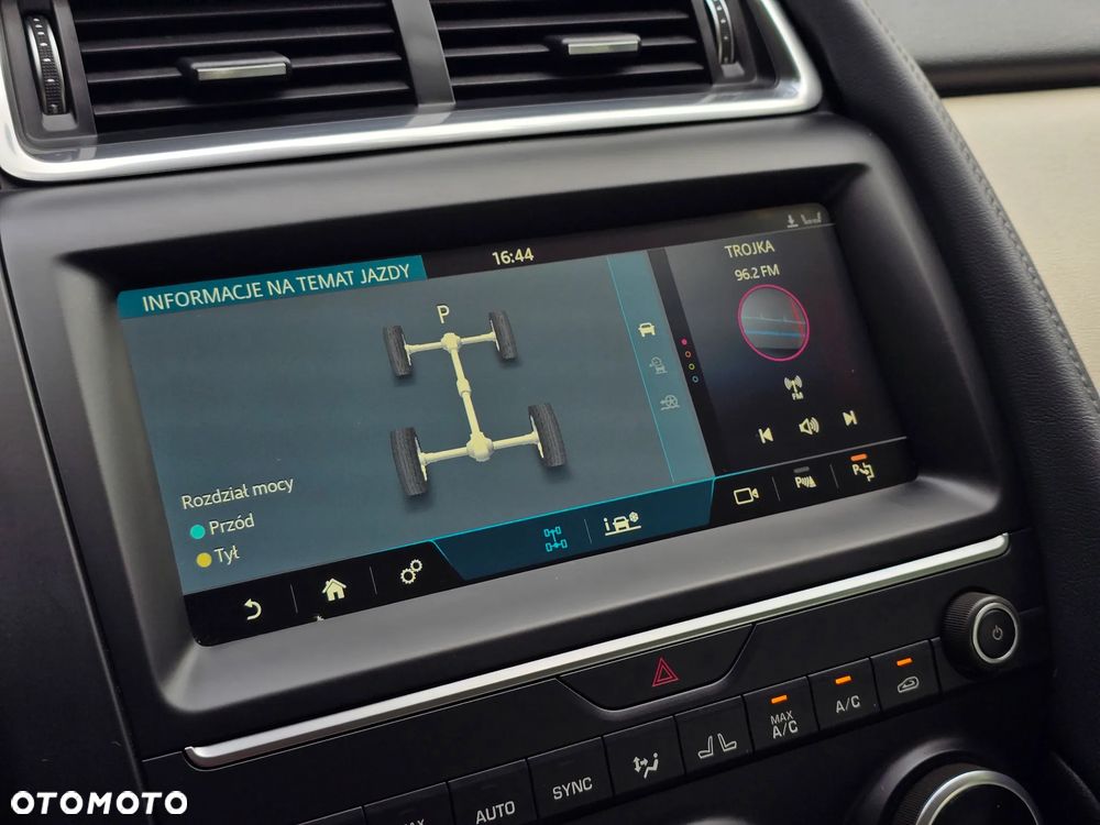 Jaguar E-Pace D150 AWD HSE - 9