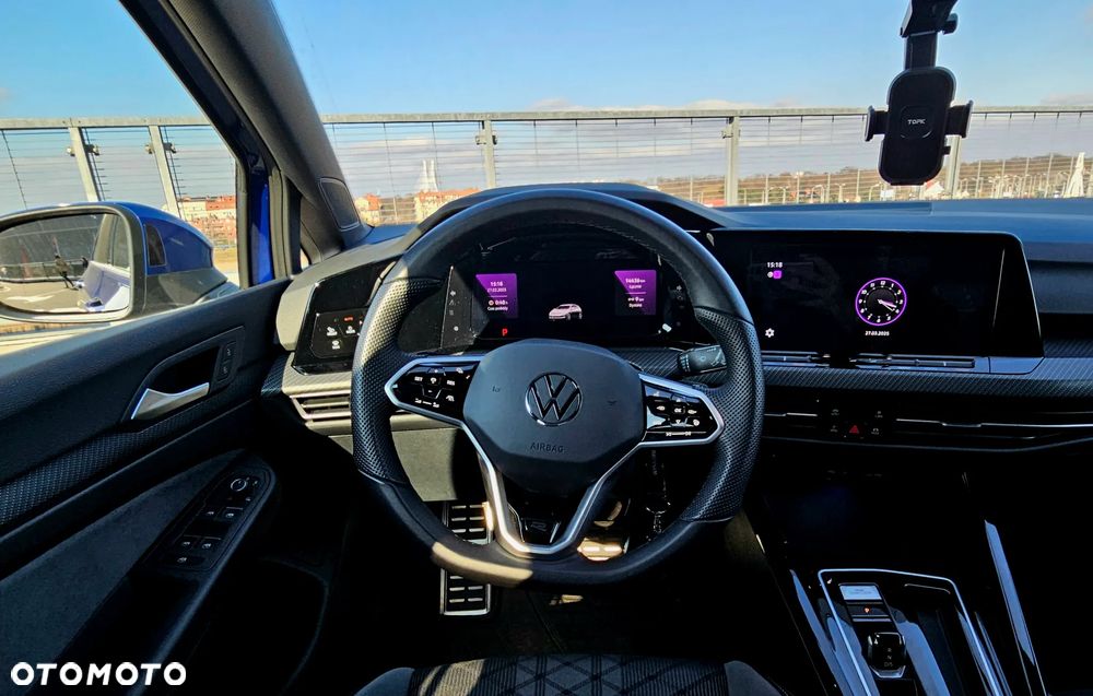 Volkswagen Golf VIII 1.5 eTSI R-Line DSG - 3