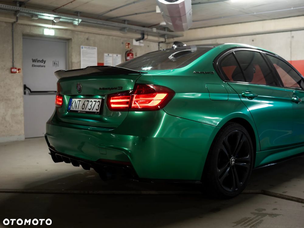 BMW Seria 3 335i Sport Line - 16