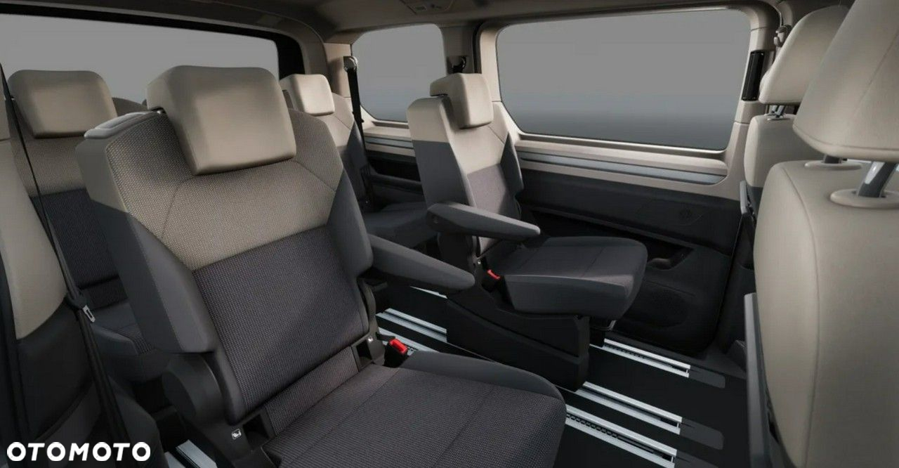 Volkswagen Multivan - 17