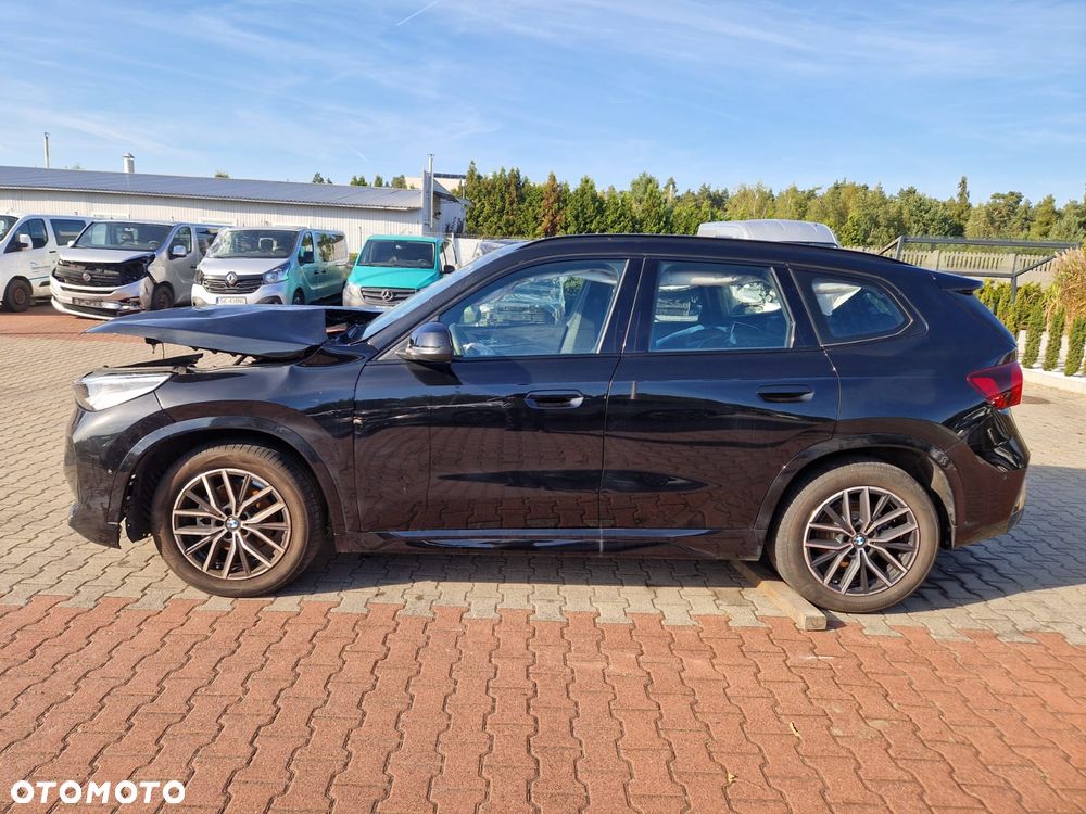 BMW iX1 - 4