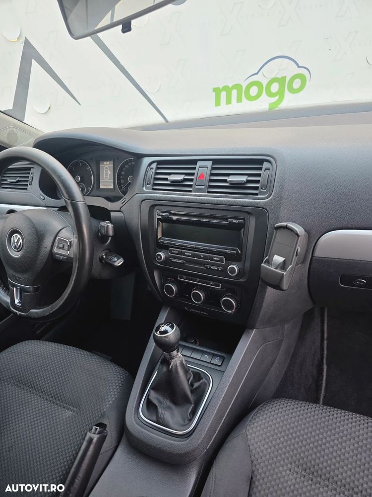 Volkswagen Jetta 1.6 TDI CR DPF Comfortline - 11