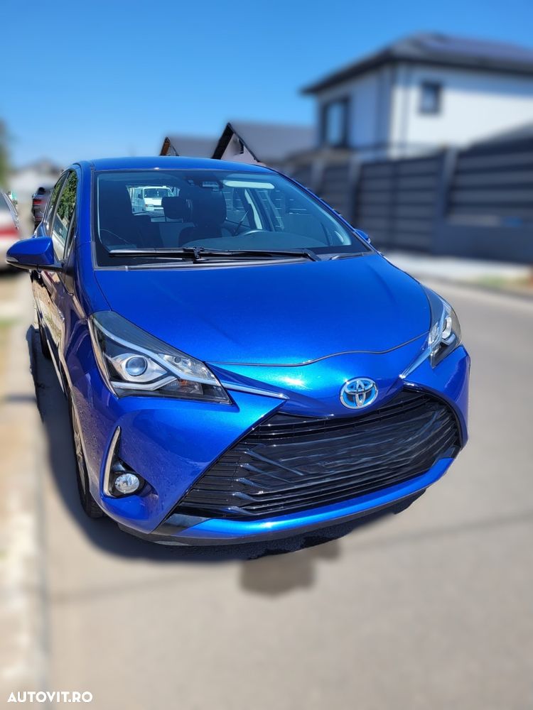 Toyota Yaris 1.5 VVT-i HSD Sol - 1