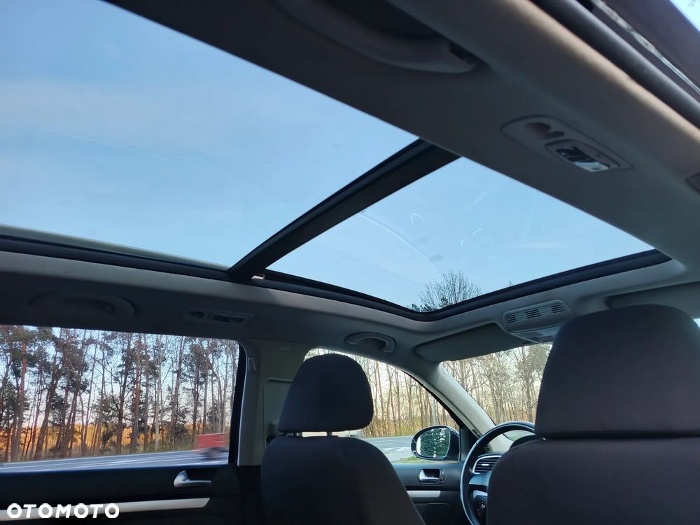 Volkswagen Golf 2.0 TDI DPF Highline - 19