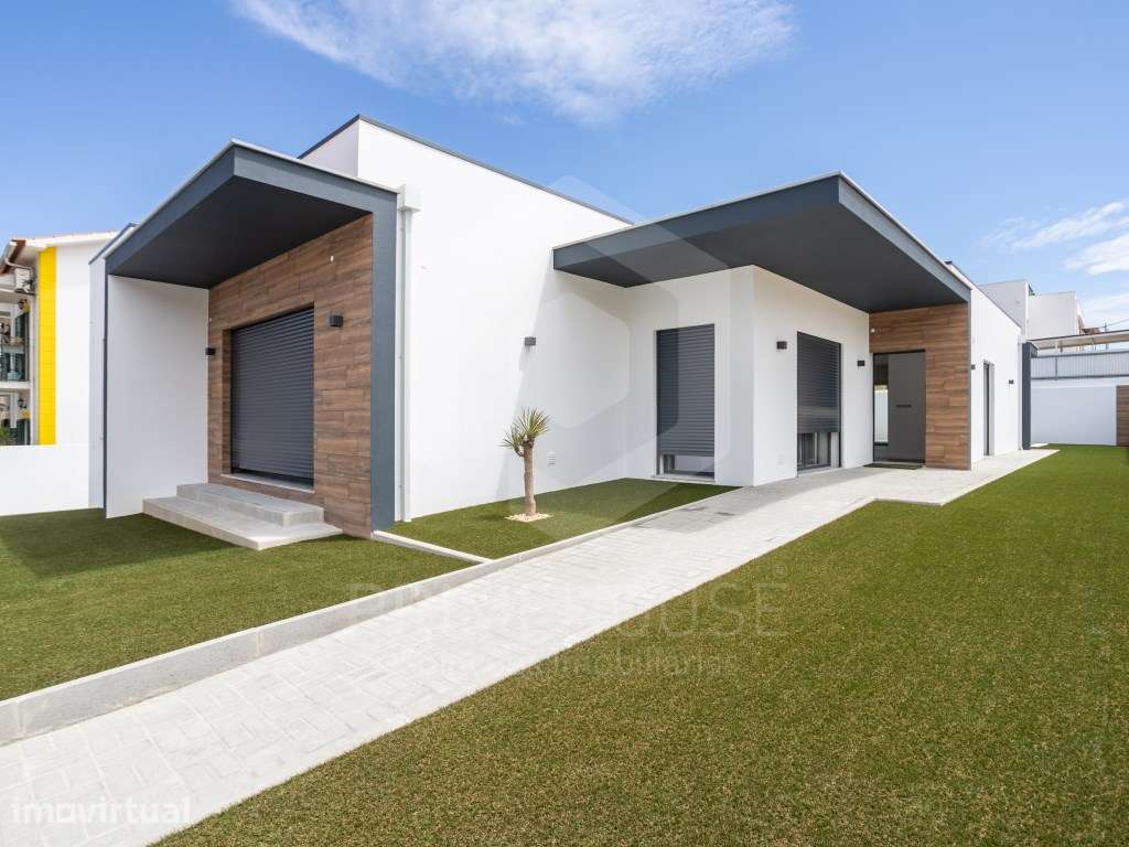 Moradia com 3 suites, garagem e piscina na Av. de Negreiros - Quint... - Grande imagem: 2/50